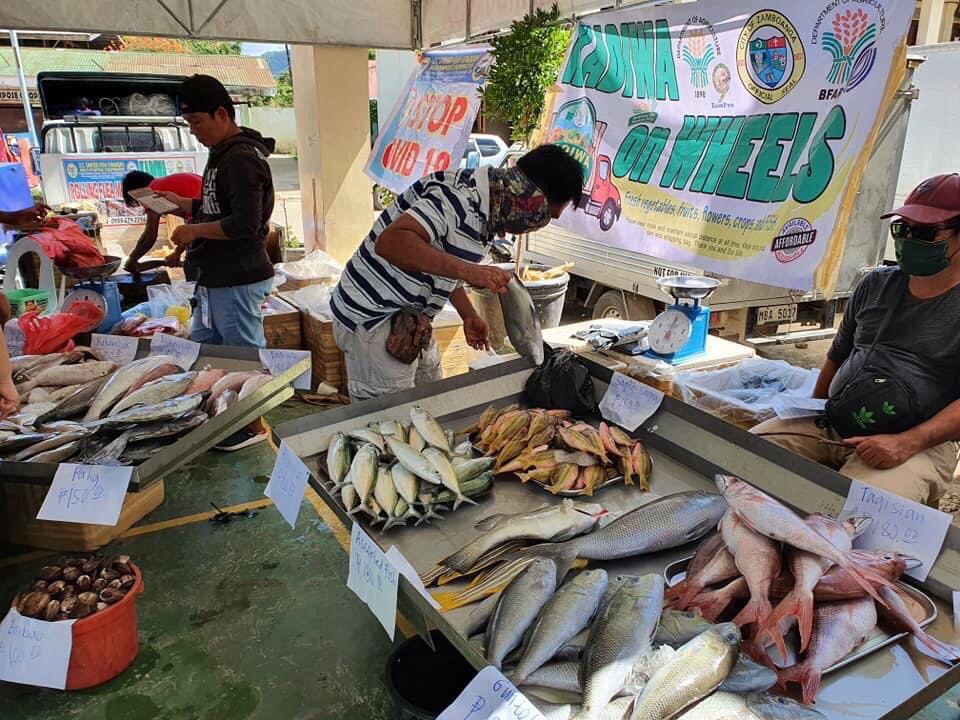 Department of Agriculture's Kadiwa on Wheels being held alongside Diskwento Caravan rolling store