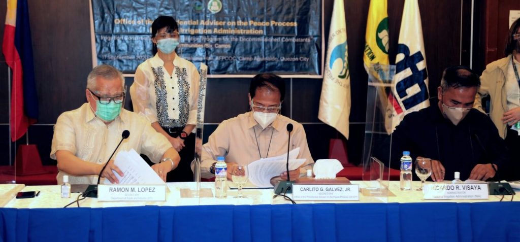 L to R: DTI Secretary Ramon Lopez, OPAPP Secretary Carlito Galvez Jr., NIA Administrator Ricardo Visaya