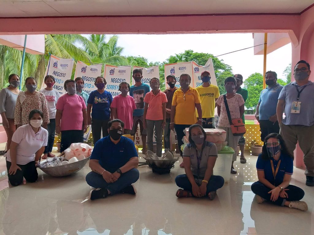 Group photo of the skills training attendees with some DTI-4B staff