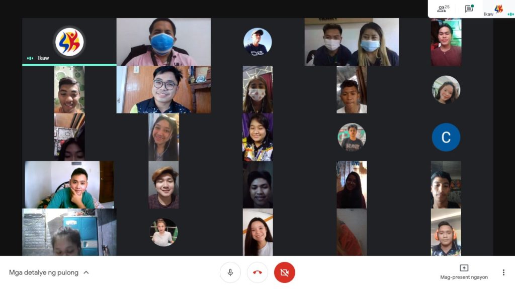 Crowd shot of livelihood seminar attendees