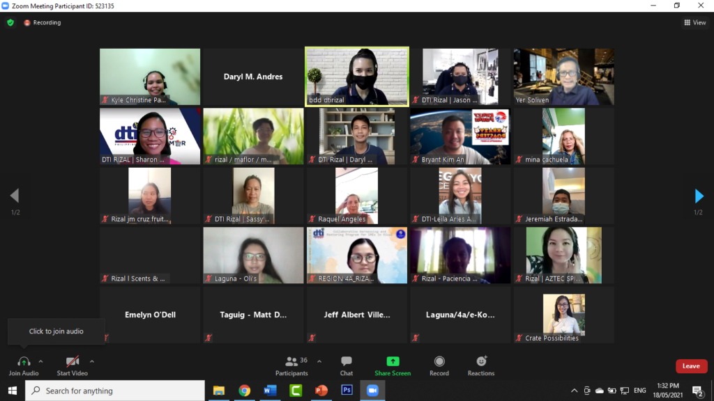Crowd shot of the participants of webinar