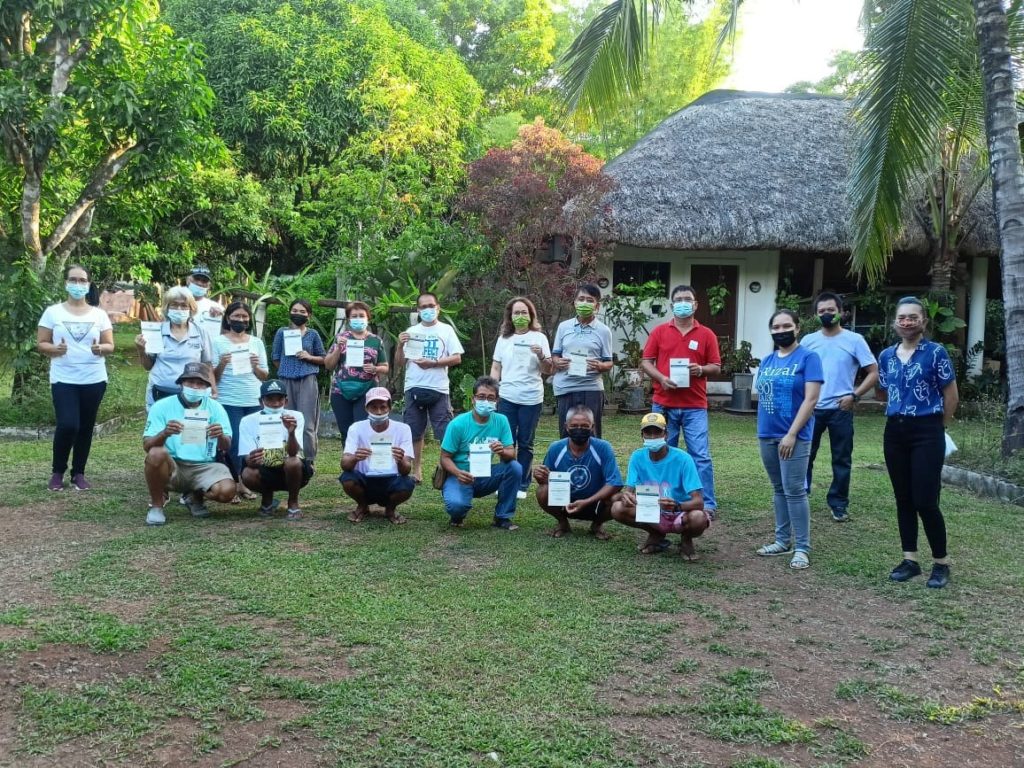 in photo: ENTREFARM GAME participants