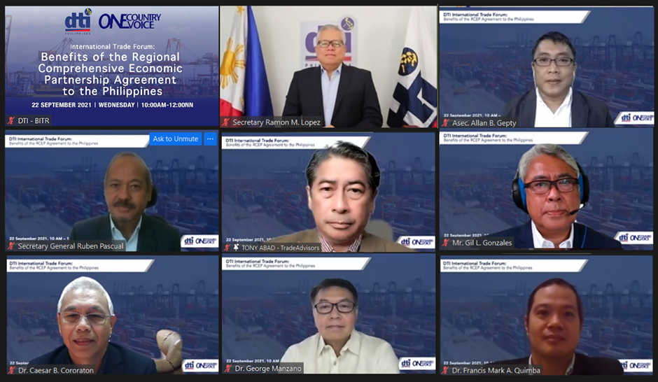 Photo of resources speakers during the International Trade Forum