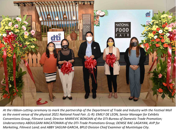 Ribbon cutting in the Hybrid National Food Fair