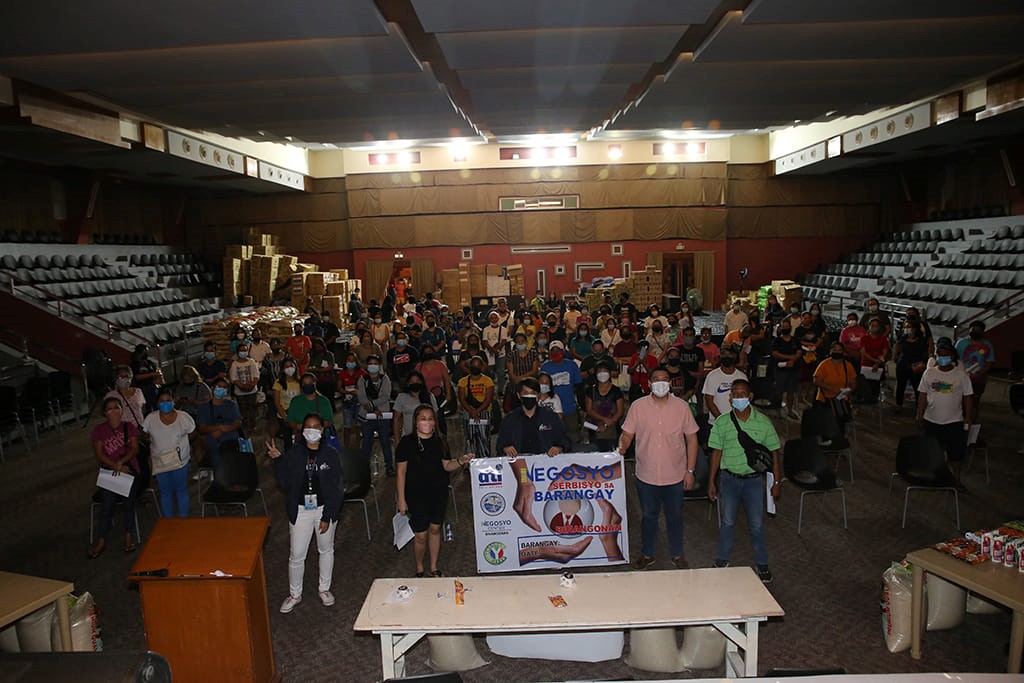 Group photo: DTI Rizal together with the LSP-NSB Beneficiaries