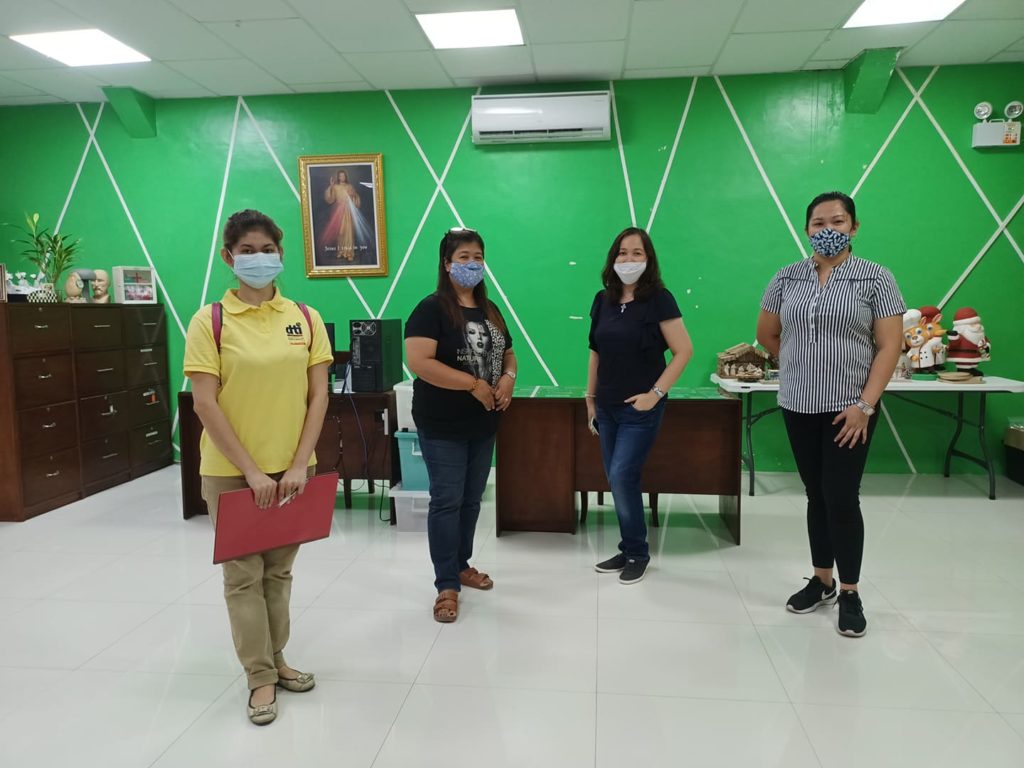 in photo: Truenorth Endeavors Handicrafts Store and Ruenorth Endeavors Handicrafts Store owners with DTI-Laguna Negosyo Center Paete