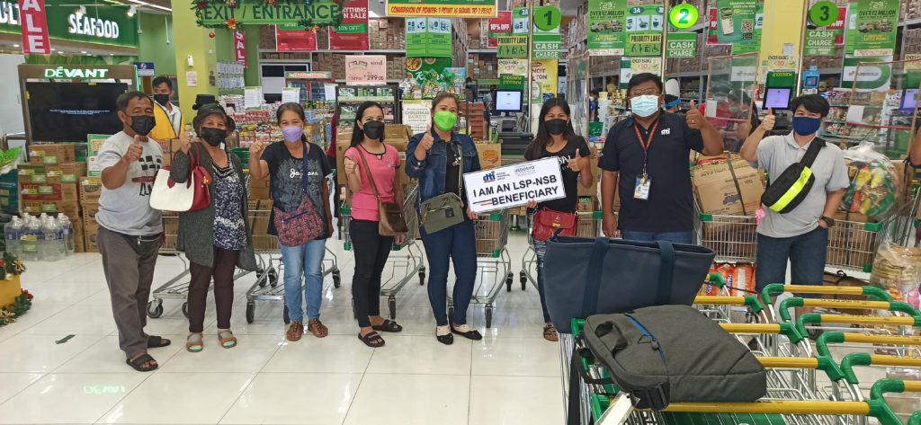 Group photo of the negosyo kits beneficiary from Agdangan, Quezon