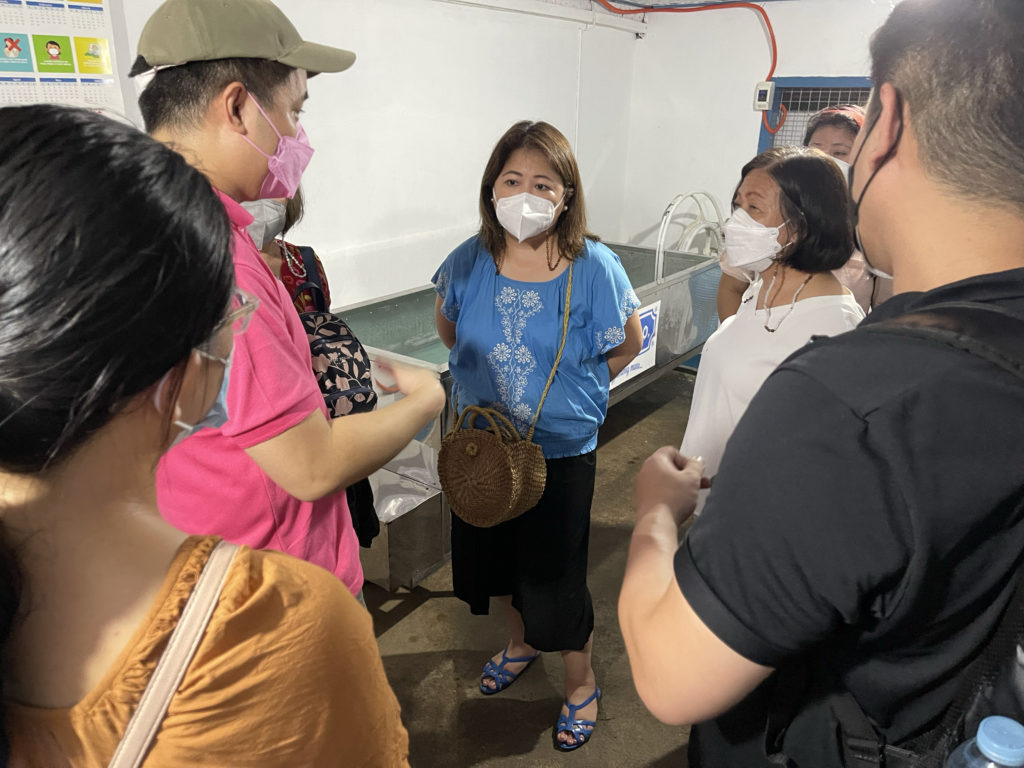 Representatives from the DTI, BFAR, USAID, and local government unit met with the members of the Bogtong Fish Processors Association in Busuanga, Palawan on April 27, 2022, to assess the viability and feasibility of provision of Shared Service Facilities (SSF) equipment under the Fish Right Program.