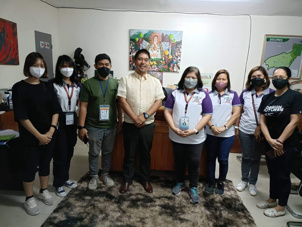 In Photo: Mayor Orlan A. Calayag together with DTI Quezon and Design Center of the Philippines