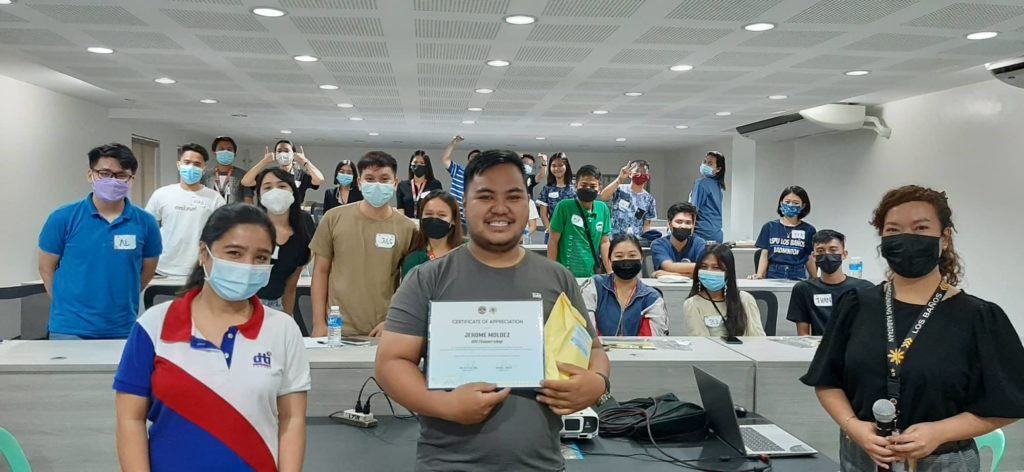 Group picture: DTI-Laguna, LYDO-LB, together with the 35 aspiring youth entrepreneurs.