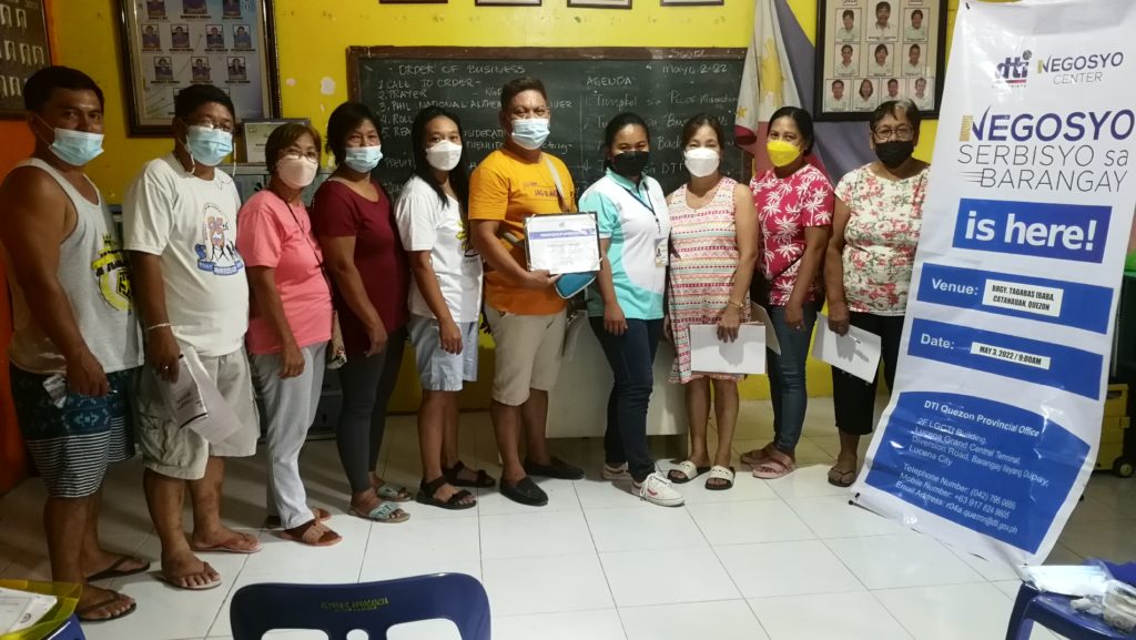 In photo; Negosyo Center Catanauan together with the potential beneficiaries of LSP-NSB in Brgy. Tagabas Ibaba, Catanauan, Quezon