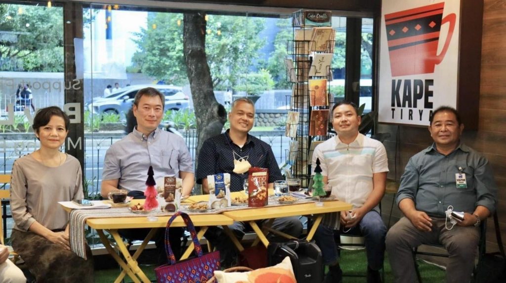 (L to R) Ms. Marites Directo, Group Manager for Regulatory Affairs, Exports, Government Services, and Material Specification of Universal Robina Corporation; Mr. Ferdinand Co, General Manager of Cohaco Merchandising and Development Corporation; Mr. John Paolo Barbosa, Senior Manager of Panasonic Manufacturing Philippines Corporation; Engr. Joel Ronquillo, President of Philippine Iron Steel Institute; and Mr. Nonito Galpa, Manager Emeritus of Q-Tech Testing Laboratory.