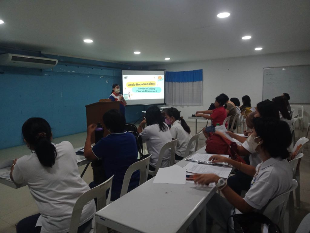 In photo: Senior Business Counselor Joemarie Valizado of Negosyo Center Paete discussed the basic accounting and simple bookkeeping.