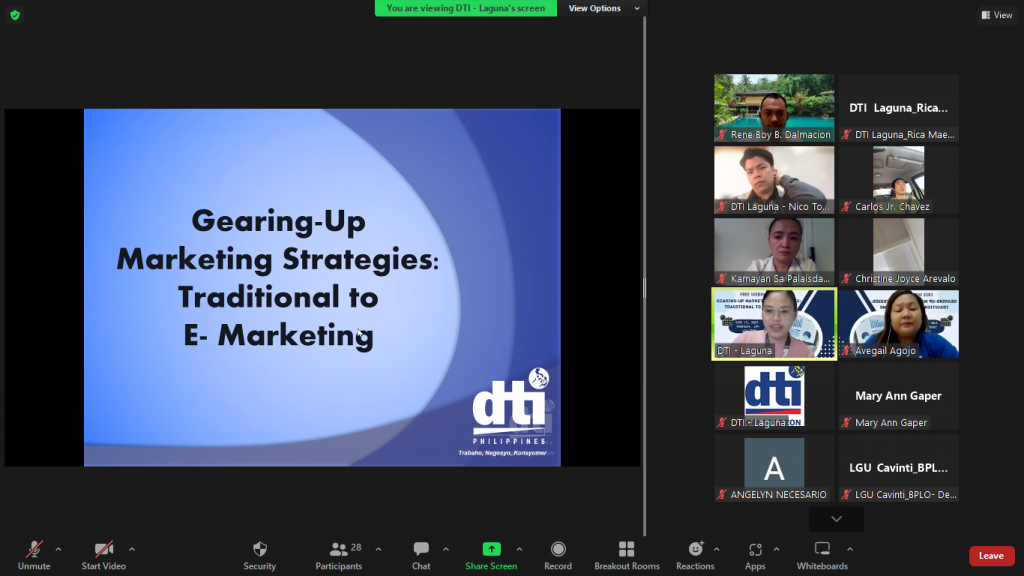 Screen capture of zoom presentation alongside with the participants of the webinar.