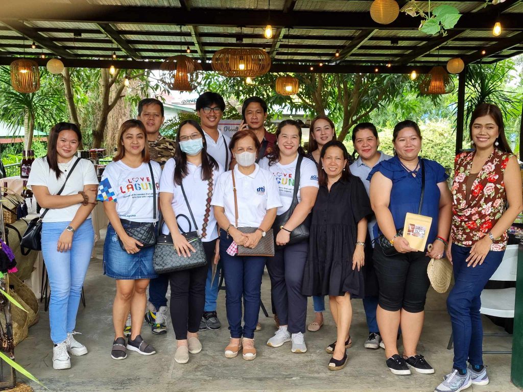 DTI Laguna team together with Laguna traders who showcased and sell their products to the participants of the Amazing Jeepney Race.
