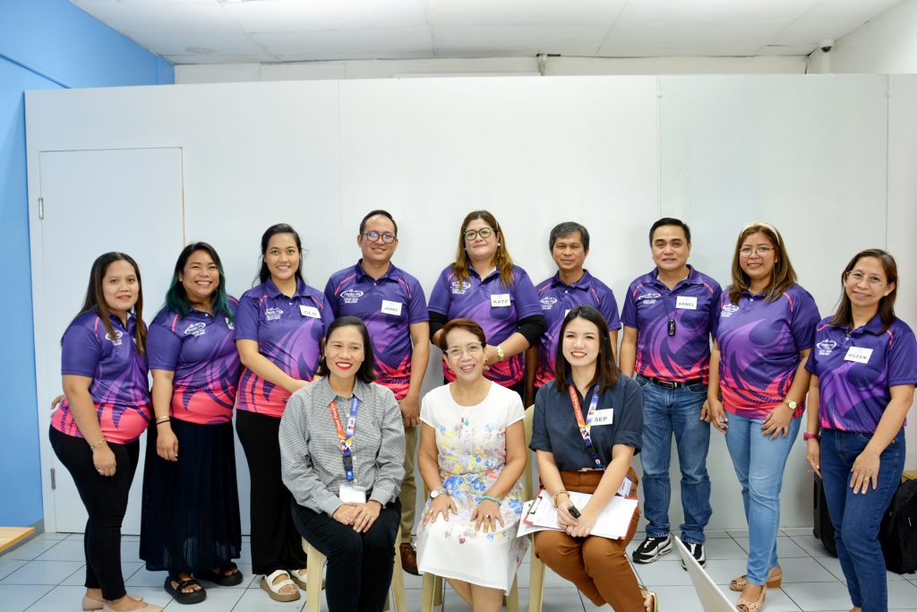 DTI Rizal together with the new beneficiaries of Kapatid Mentor Me Sectoral Batch.
