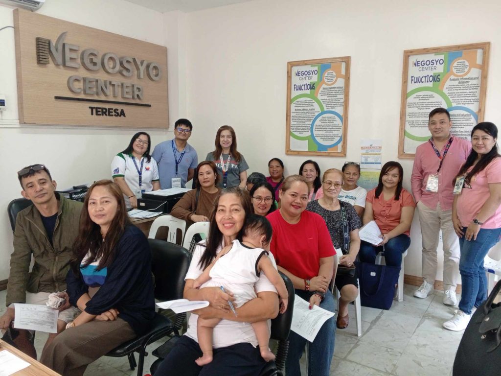 Particpants of the Negosyo Serbisyo sa Barangay orientation
