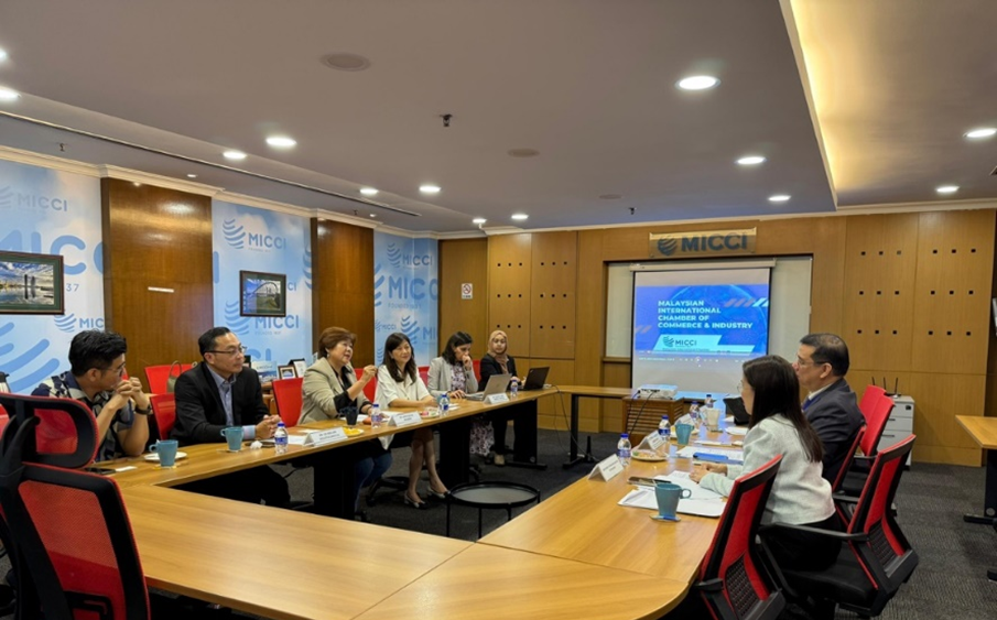 DTI Undersecretary Ceferino S. Rodolfo, MICCI President Ms. Christina Tee, MICCI Executive Director Mr. Lee Han Ling, MICCI Manager Ms. Harpreet Kaur, RBC Water Sdn. Bhd. Deputy COO Mr. Neethia Raj and ROHAS-EUCO Industries Business Development Manager Ms. Janet Tong in a meeting during the DTI official's official visit to Malaysia