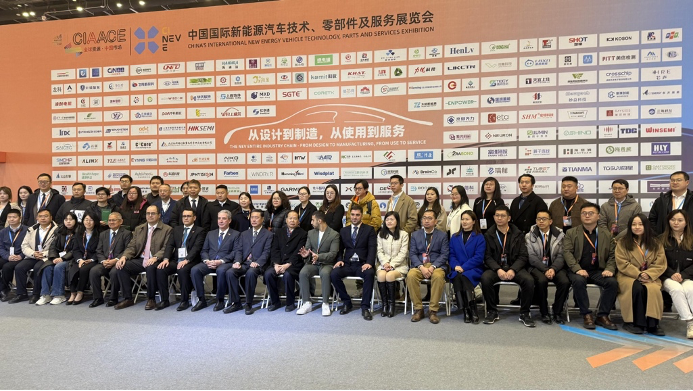 The participating delegation during the 2025 China's International New Energy Vehicle Technology, Parts and Services Exhibition.