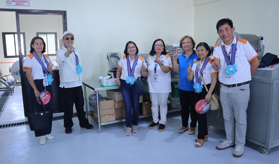 Asec. Tolentino with DTI R1 visited the Shared Service Facility (SSF) Project at the Food Innovation Center, located within the Pangasinan State University (PSU) Bayambang Campus.