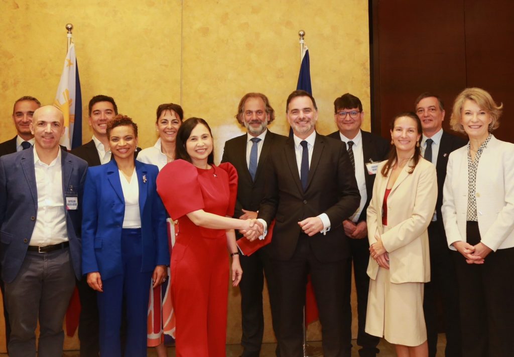 In photo: Department of Trade and Industry Secretary Cristina Aldeguer-Roque and French Minister Delegate for Foreign Trade and French Nationals Abroad Laurent Saint Martin with the French business delegation