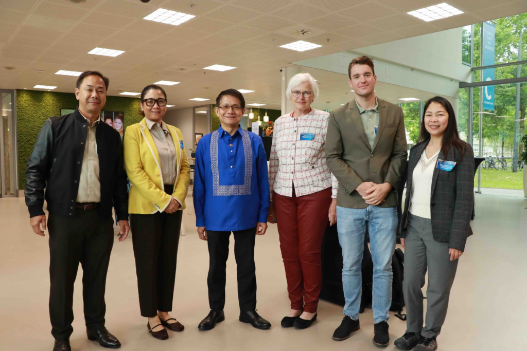 PTIC-Brussels Commercial Counsellor Magnolia Misolas-Ashley and Philippine Ambassador to the Netherlands J. Eduardo Malaya together with key executives during the Philippine Sectoral Briefing on IC Design.