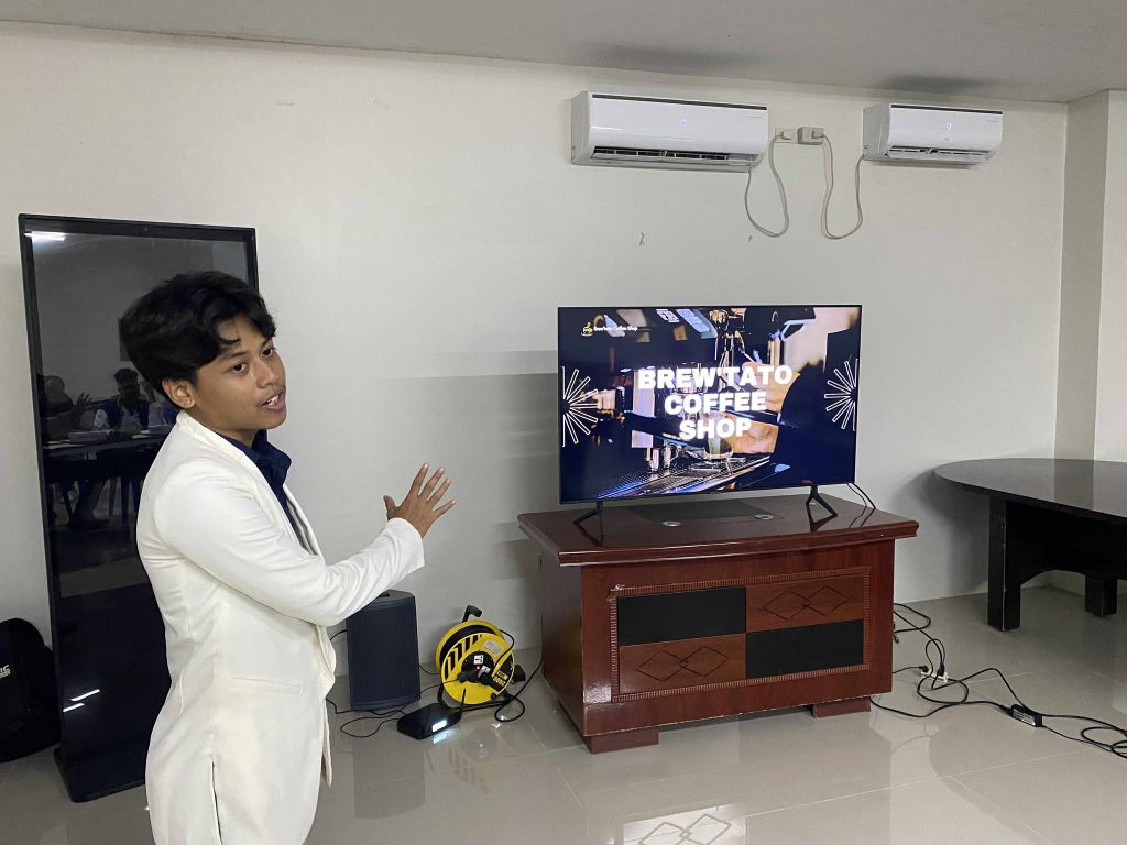 Graduates of the YEP-BYOB 2025 program in Laguna pose for a group photo during the Business Improvement Plan Pitching and Graduation Ceremony held at the YDA Conference Room in Santa Cruz, Laguna.