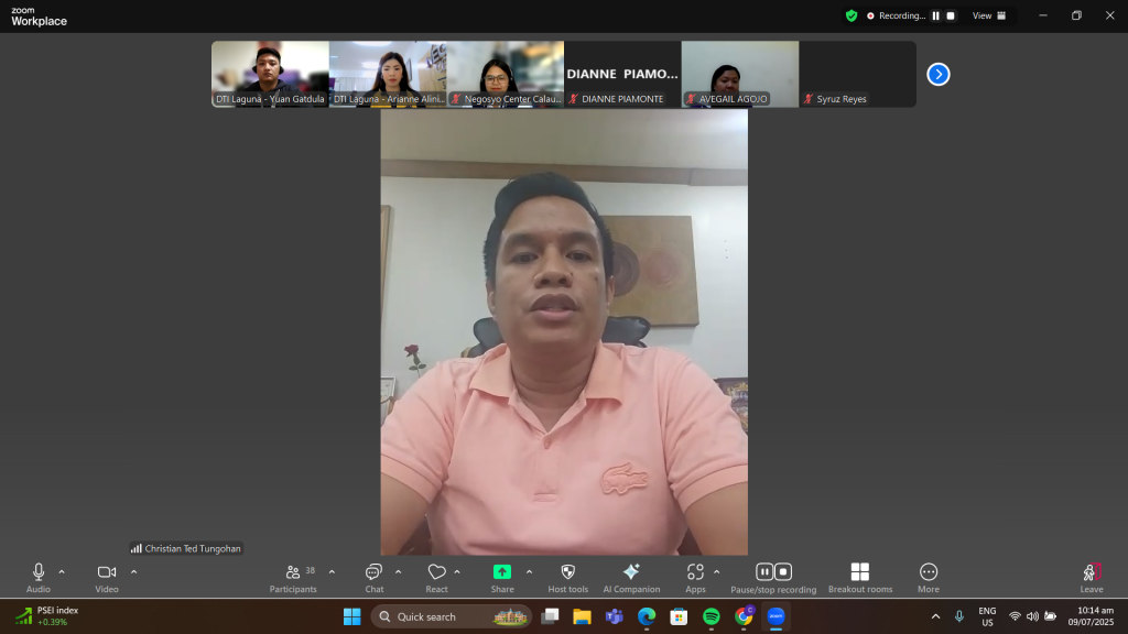 Speaker presenting during DTI-Laguna’s webinar on customer service for microentrepreneurs.