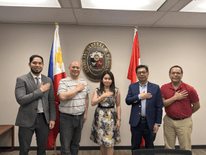 In photo (L-R): Mr. Mario Tani, PTIC-Toronto Trade Commissioner; Mr. Abraham S. Siu, Pag-IBIG Fund Government Employees Representative; Ms. Katrina Isabelle Borja-Martin, Philippine Consulate General in Toronto – Consul; Mr. Gregorio A. Montenegro, Pag-IBIG Fund Private Employees Representative; Atty. Eduardo Labo Jr, Pag-IBIG Fund Assistant Department Manager of Foreign-Based Offices Operations Department